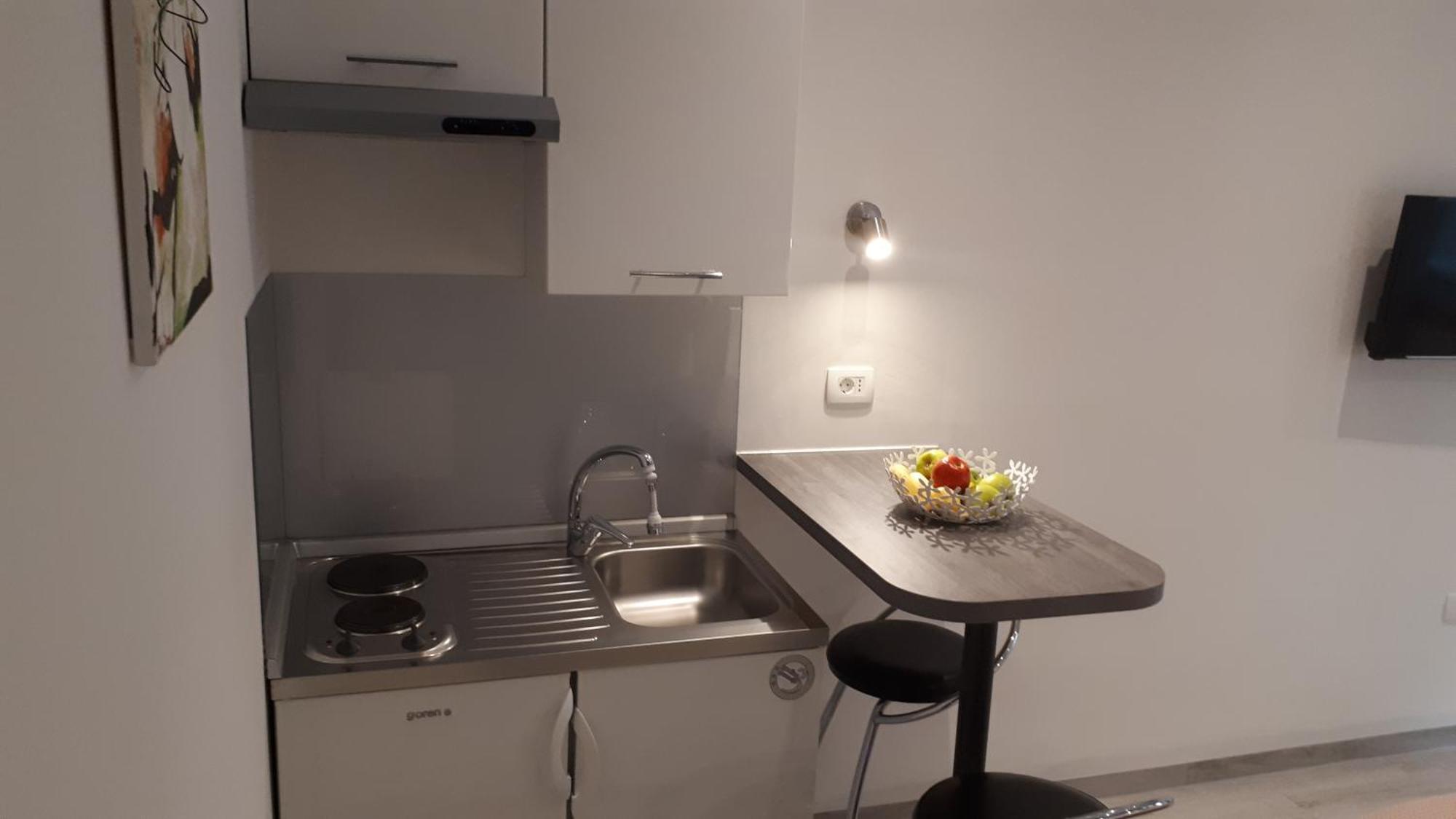 Guesthouse Mila Ровин Екстериор снимка