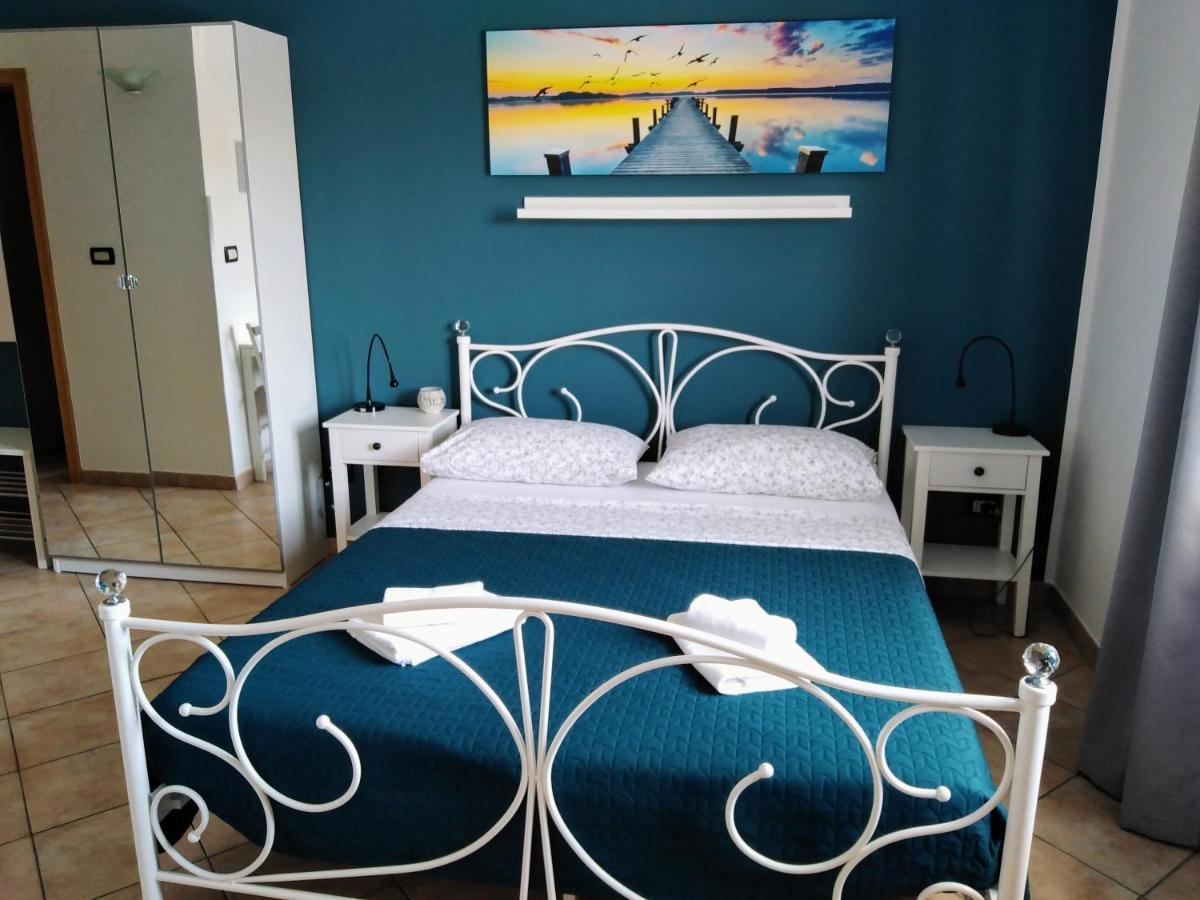 Guesthouse Mila Ровин Екстериор снимка