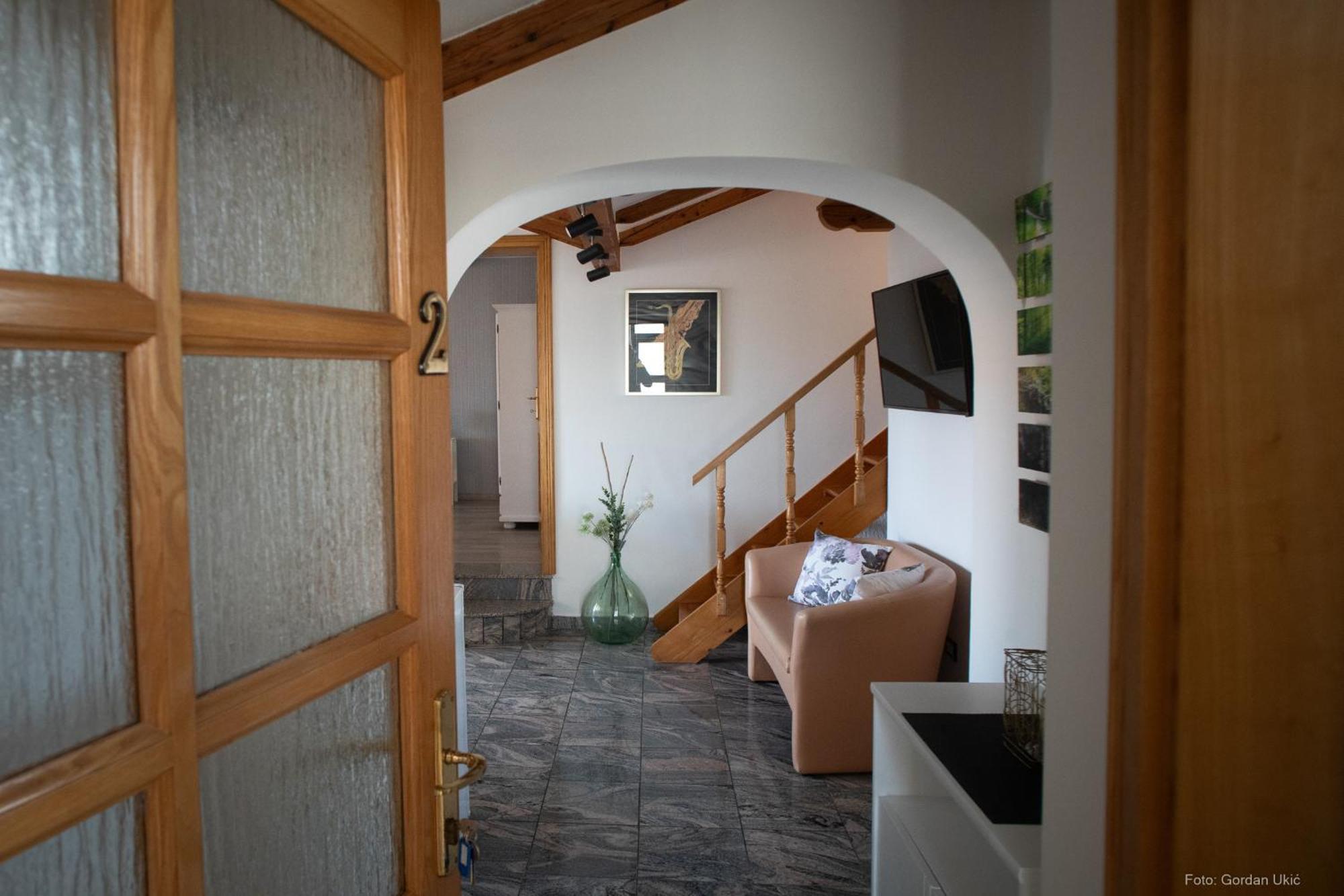 Guesthouse Mila Ровин Стая снимка
