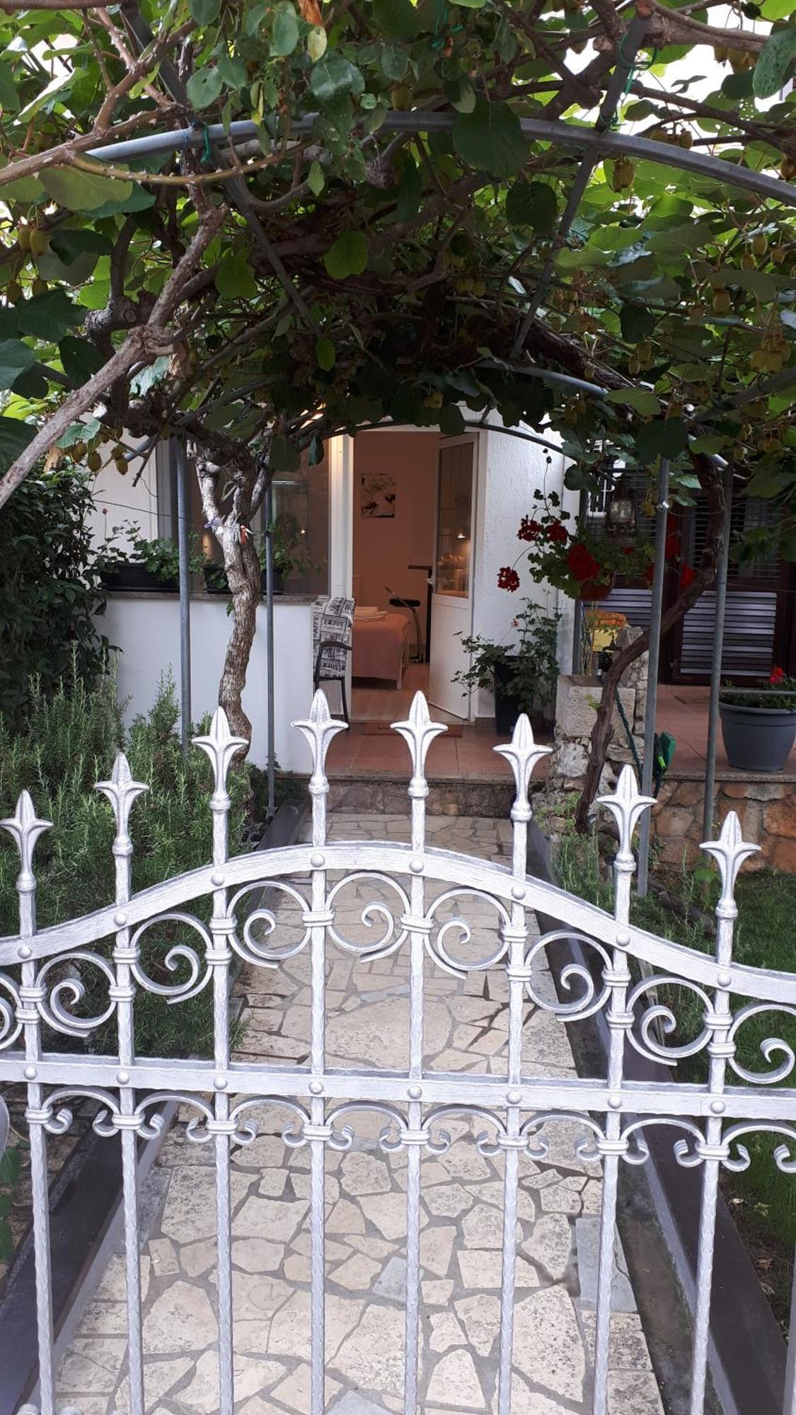 Guesthouse Mila Ровин Стая снимка