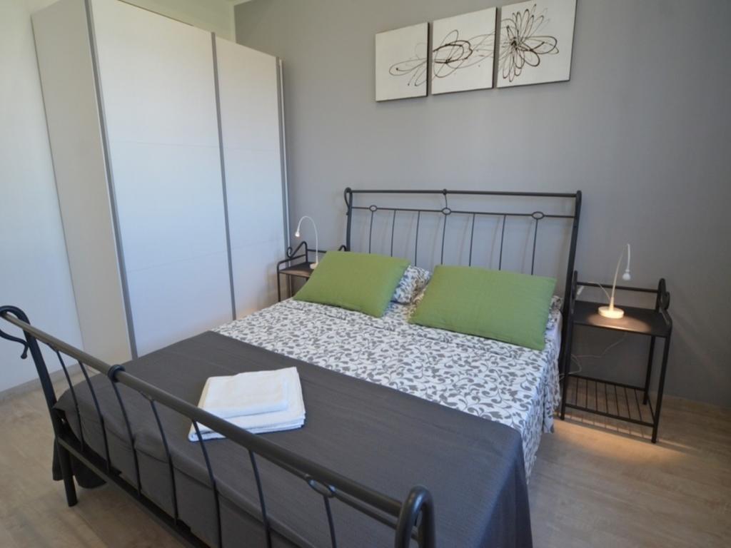 Guesthouse Mila Ровин Екстериор снимка
