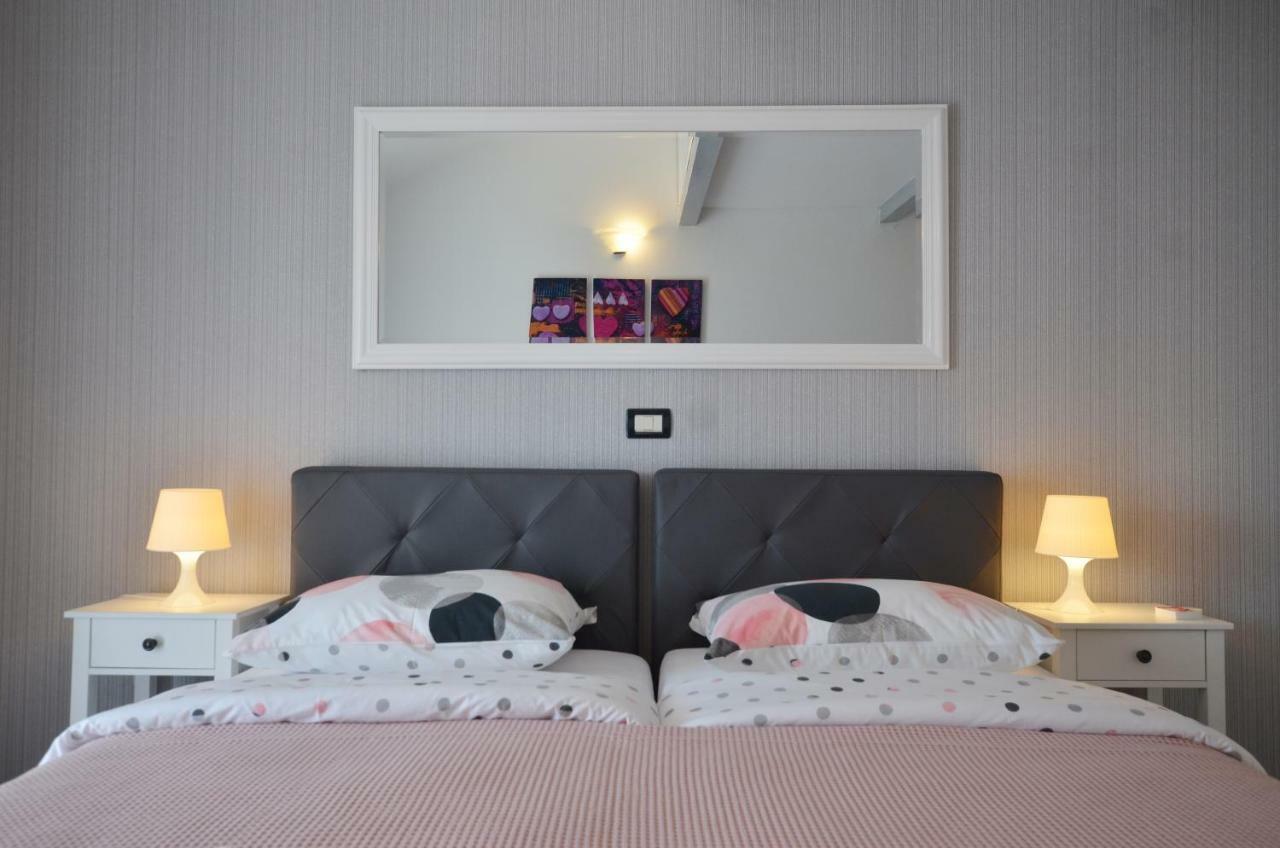 Guesthouse Mila Ровин Екстериор снимка