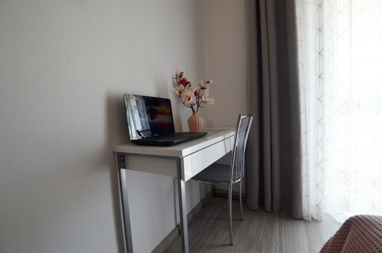 Guesthouse Mila Ровин Екстериор снимка